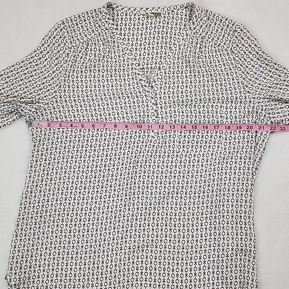 Pleione Long Sleeve All Over Pattern V-Neck Blouse - Picture 4 of 11